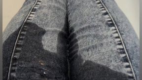 Desperate, Hissing Jeggings Wetting in Bathtub