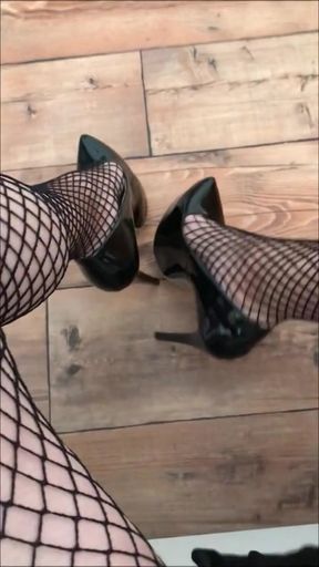 intense orgasm in fishnet stockings