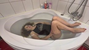 Training you to hold your breath underwater