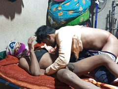 mubai hot pretty transsexual pooja bhabhi desi collage