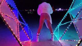 Kinky teen Averye gets pounded out in public POV