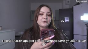 Porn story - She was naked playing with the seller while the customers were walking by (Russian, light femdom, naked in public)