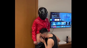 ESPERANDO UM LANCHE E GANHEI FOI A ROLA DO ENTREGADOR