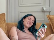 Je me gode sur la photo d'un abonné - Française orgasme dick pic