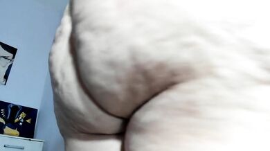 BBW hot playing with her huge ass
