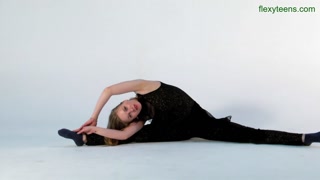 Sofya Belaya softcore gymnastics and splits