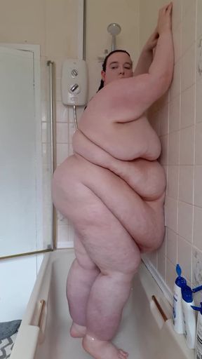 Shower jiggles from your ssbbw friend