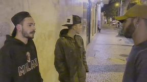 tres amigos foram fuder depois de se encontrar na rua