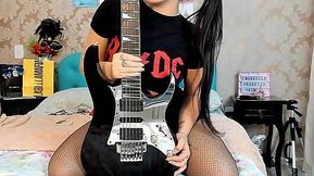 Raunchy Young Rocker Lesbian Takes Control of Your Jerk Off and Finger Game on Cam