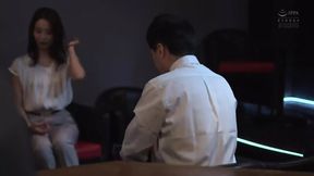 Married Asian beauty blows boss and gives 69s