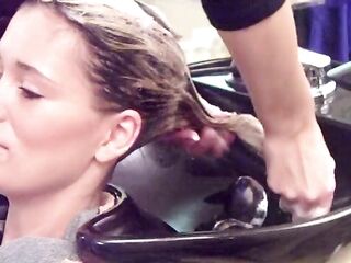 ANETTE BACKWARD HAIRWASH