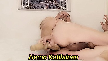 Homo Kotilainen using his big dildo in his asshole Aug 04, 2024