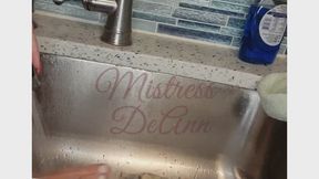 Frosting Cleanup - Sweet, Sticky Toes