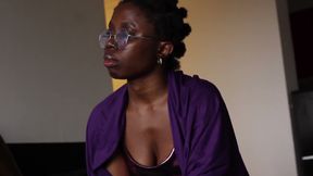 Nigerian MILF Taking It All in Her Ass