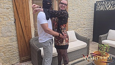 Un Sportif Bogoss à Grosse Queue Me Défonce sur Ma Terrasse