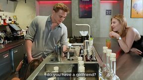 No Cash? Girl'_s Wild Strategy to Get Free Drinks from the Bartender