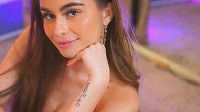 Wild Beautiful Babe Slides Her Fingers Deep Into Her Snatch