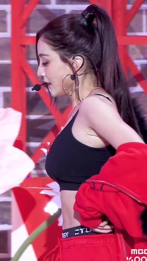 Standing Asian beauty shows off her natural Koren tits