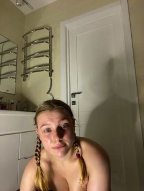 Sloppy blowjob and sitting on the cam