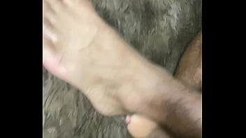 pauzudo mostrando o pezao