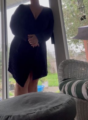 Big-titted onlyfan shows off her tits