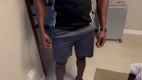 nossa quimica e diferente, o safado deixa os pelos da rola crescer so pra me ver. amei sentir ele gozando dentro.