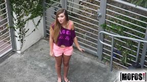Amateur teen Kaylee Banks gets talked into trying anal