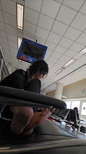 PUBLIC FEETS: MILF brought out the size 11s at the Ontario Int.'l Airport