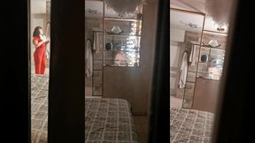 toi aussi tu es un voyeur quand les filles sont nues ?