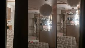 toi aussi tu es un voyeur quand les filles sont nues ?