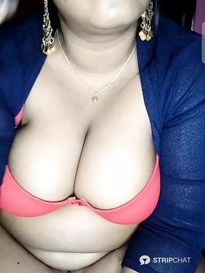 indian milf masturbating while using live show for fans