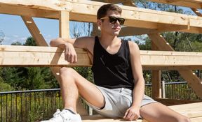 Hot boys enjoy a sunny fuck in outdoor until they get creamy