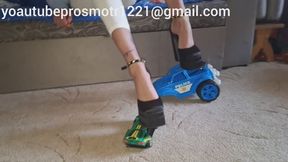 crush toy car