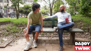 Stor pik Danny Collins bliver slikket og analt kneppet uden kondom af far-læge