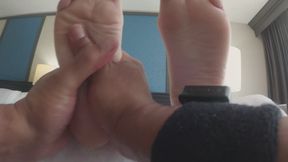 Footjob and Cumshot with Kinky Feetures