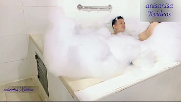 Suami berangkat kerja, istri ngentot dirumah dengan tukang ledeng