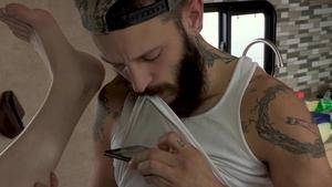 Family Dick: Wet punk Mel Grey & Matt Muck stroking