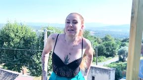 ”Lyia, 24 years old, turns out to be a real foodie…”