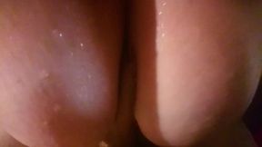 My cock met a mature milf in a Russian bath and rubbed against big tits