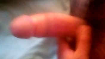 aqui con la verga erecta alguna peruana quiere tengo 18