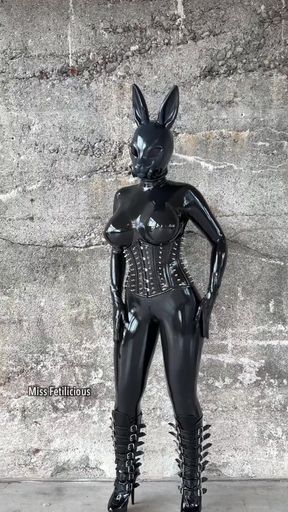 First-time wearing her new FeturaX silicone bunny hood at BoundCon