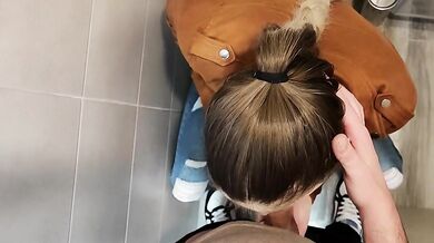 Day 59/365: My girlfriend sucks my dick in her parents' bathroom! Risky blowjob