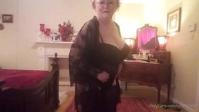 Granny Is Just A Dancing Fool, Can&#039;t Get Enough