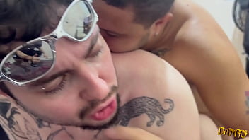 Sentei at&eacute_ o marido da vizinha gozar