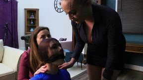 Insane feet - Atlanta Moreno - Submissive little foot slut for Louise Lee and Lara Latex WMV