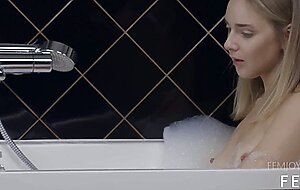 Femjoy, oxana z bath time