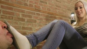 Alycia's Smelly Feet Challenge - Extended Version - (Full HD 1080p Version)