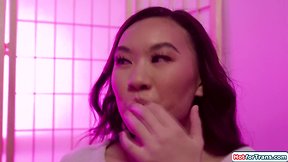 Or womants erica cherry and eva maxim interact with oriental