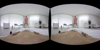 Preparing for good massage VR Porn