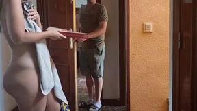 Lucky delivery guy didn't expect her client to be naked so he took his chance